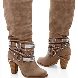 Studded buckle boots